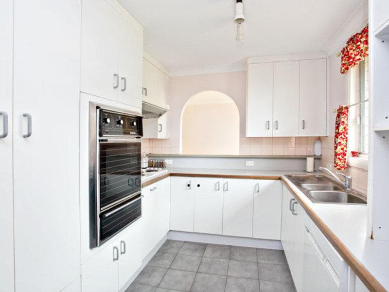 8 Mynah Close, St Clair, St Clair - Thumbnail 2