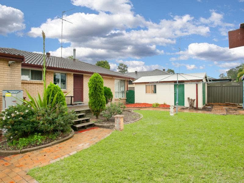 8 Mynah Close, St Clair, St Clair - Thumbnail 5