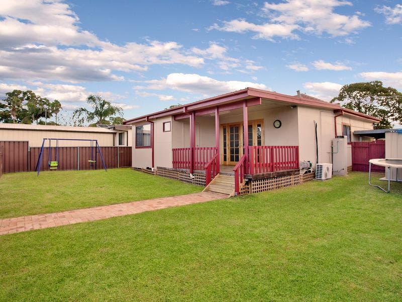 8 Dorothy Crescent, Colyton, Colyton - Thumbnail 7