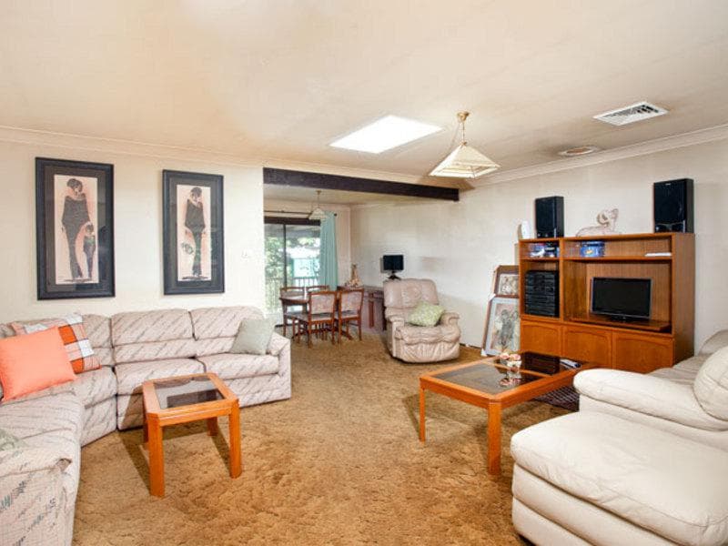 65 Deptford Ave, Kings Langley, Kings Langley - Thumbnail 3