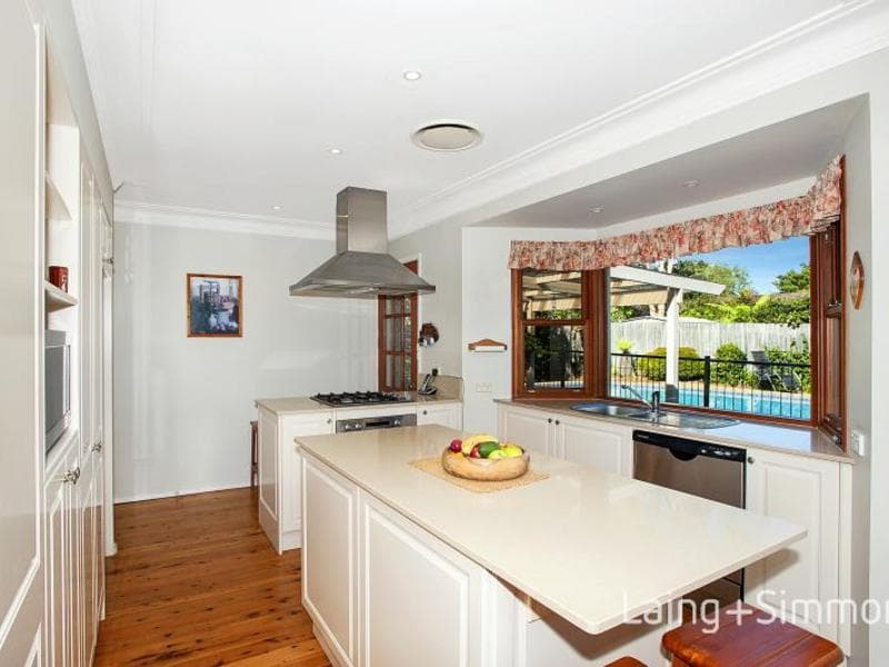 4 Taylor Place, Pennant Hills, Pennant Hills - Thumbnail 3