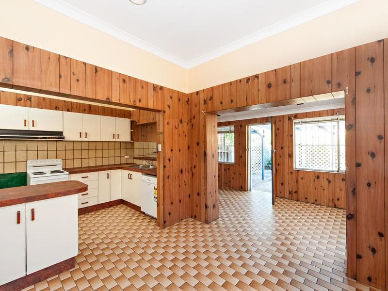 1/99-111																										Karimbla Road
														
								Miranda, NSW 2228, Kingsford - Thumbnail 2
