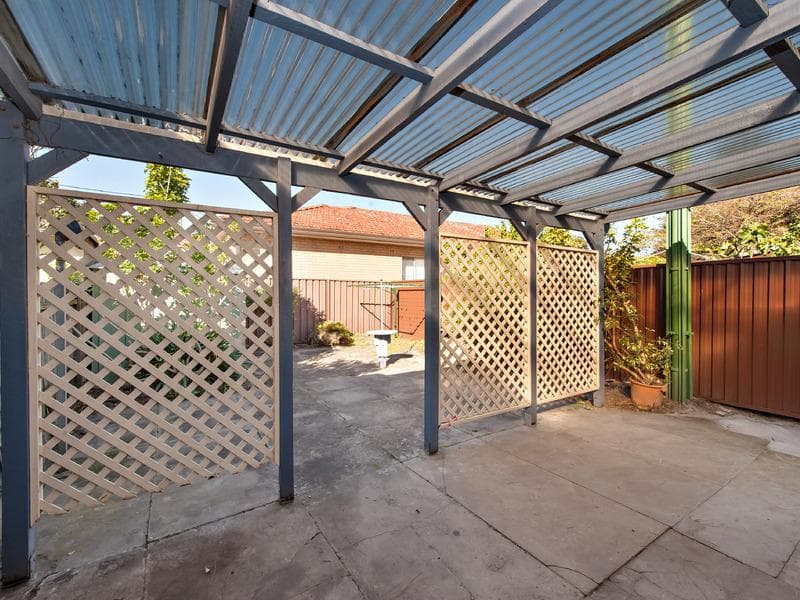 1/99-111																										Karimbla Road
														
								Miranda, NSW 2228, Kingsford - Thumbnail 5