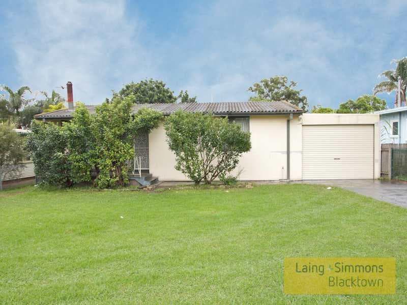 1/2-4																										Heather Street
														
								Port Macquarie, NSW 2444, Whalan - Image 1