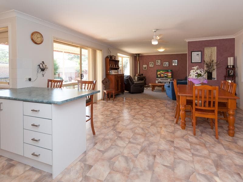 3 Curlew Close, Port Macquarie, Port Macquarie - Thumbnail 3