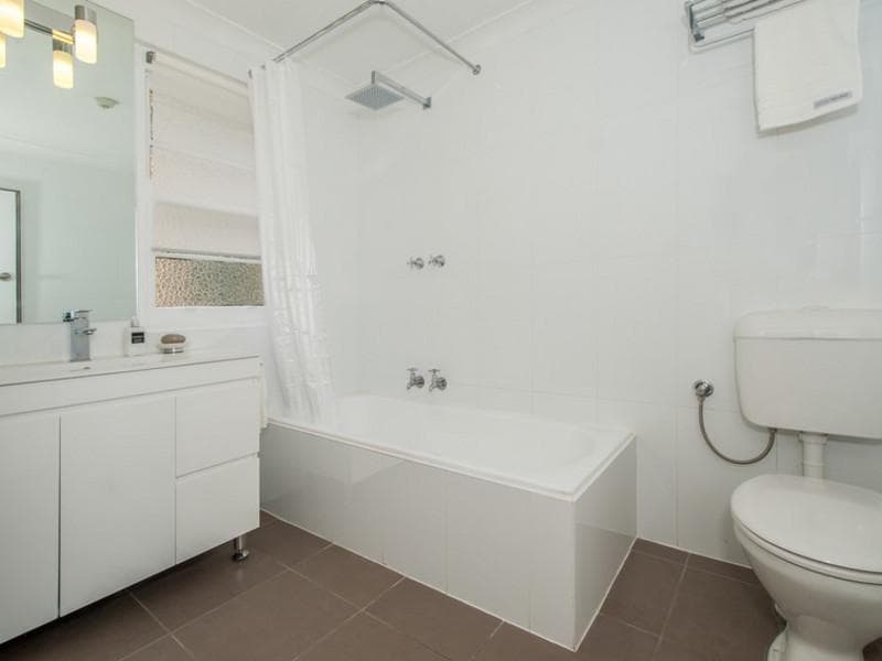 4a/98 Carlton Cresent, Summer Hill, Summer Hill - Thumbnail 6
