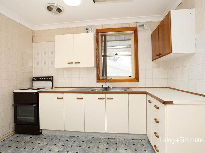 1/2-4																										Heather Street
														
								Port Macquarie, NSW 2444, Fairfield West - Thumbnail 6