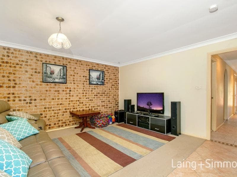 5 Capricorn Road, Kings Langley, Kings Langley - Thumbnail 3