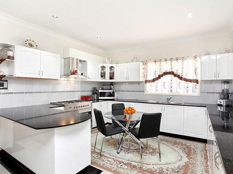 25 Broughton Street, Guildford, Guildford - Thumbnail 4