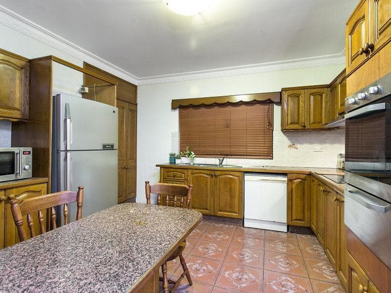 20 Zonnebek Cres, Milperra, Milperra - Thumbnail 3