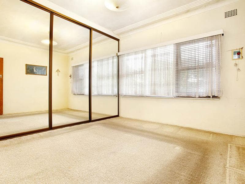 7/31																										Seaview Avenue
														
								Newport, NSW 2106, Guildford - Thumbnail 5
