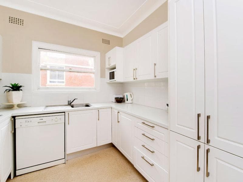 7/31																										Seaview Avenue
														
								Newport, NSW 2106, Coogee - Thumbnail 5
