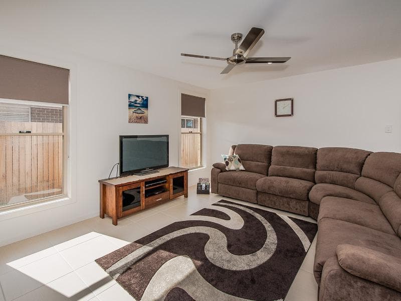 5/2a																										Toorak Court
														
								Port Macquarie, NSW 2444, Port Macquarie - Thumbnail 5