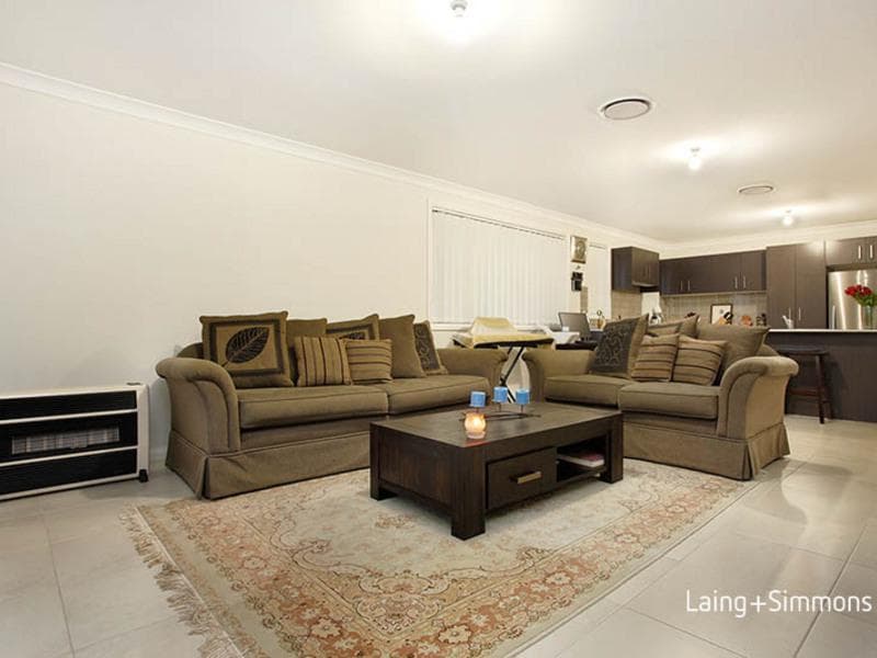 7/31																										Seaview Avenue
														
								Newport, NSW 2106, Middleton Grange - Thumbnail 2