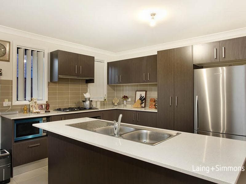 7/31																										Seaview Avenue
														
								Newport, NSW 2106, Middleton Grange - Thumbnail 3
