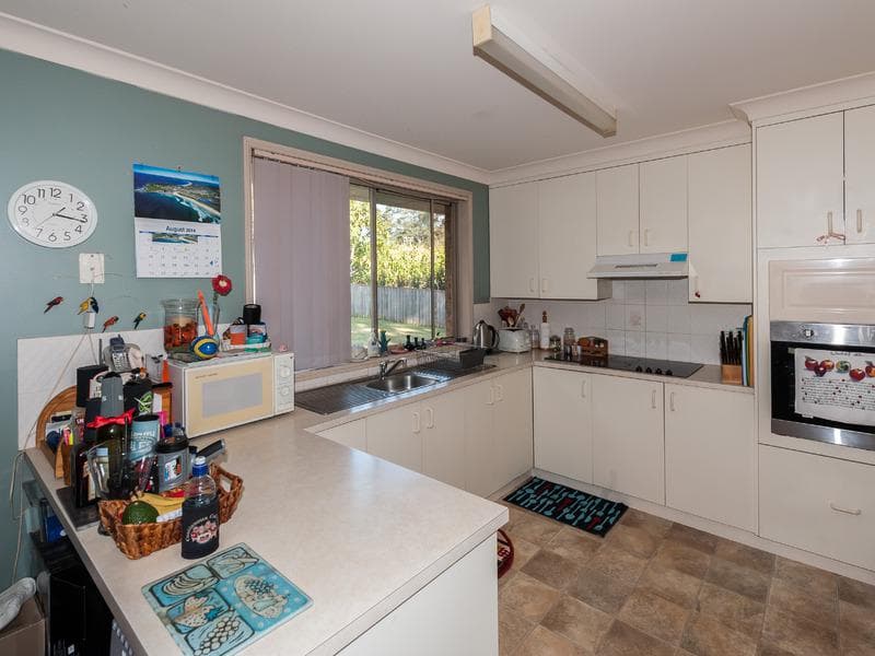 8 Shelbourne Place, Port Macquarie, Port Macquarie - Thumbnail 4