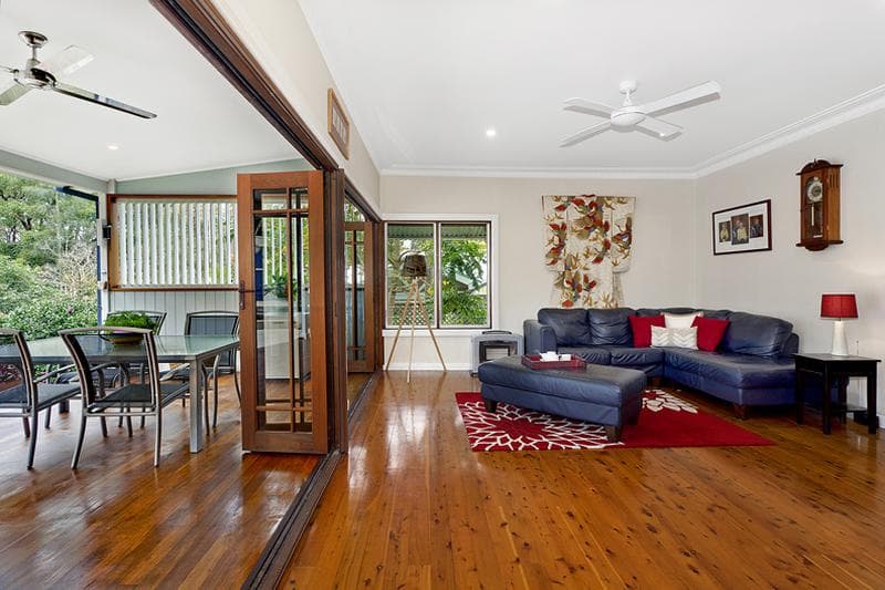 17 Georgina Avenue, Elanora Heights, Elanora Heights - Thumbnail 2