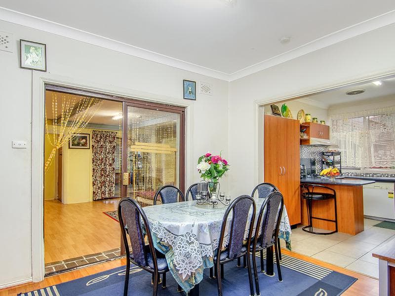 5/2a																										Toorak Court
														
								Port Macquarie, NSW 2444, Blacktown - Thumbnail 3