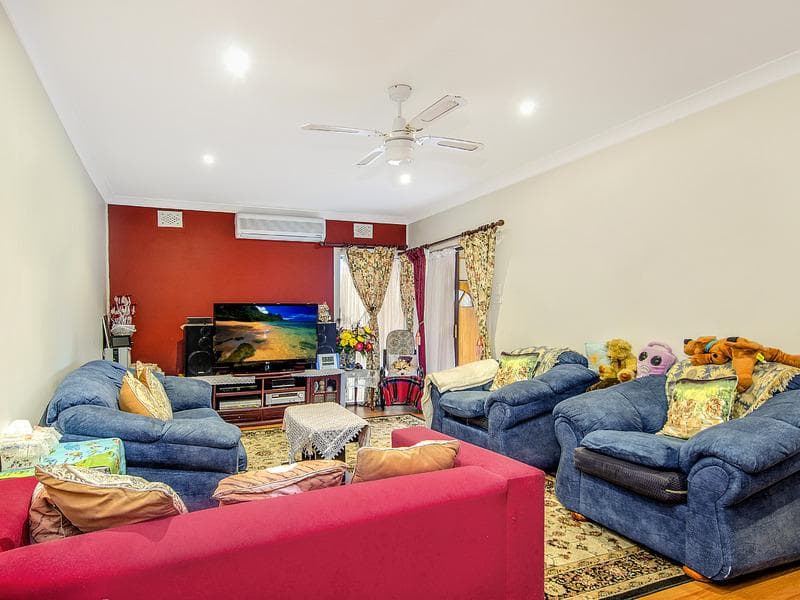 5/2a																										Toorak Court
														
								Port Macquarie, NSW 2444, Blacktown - Thumbnail 6