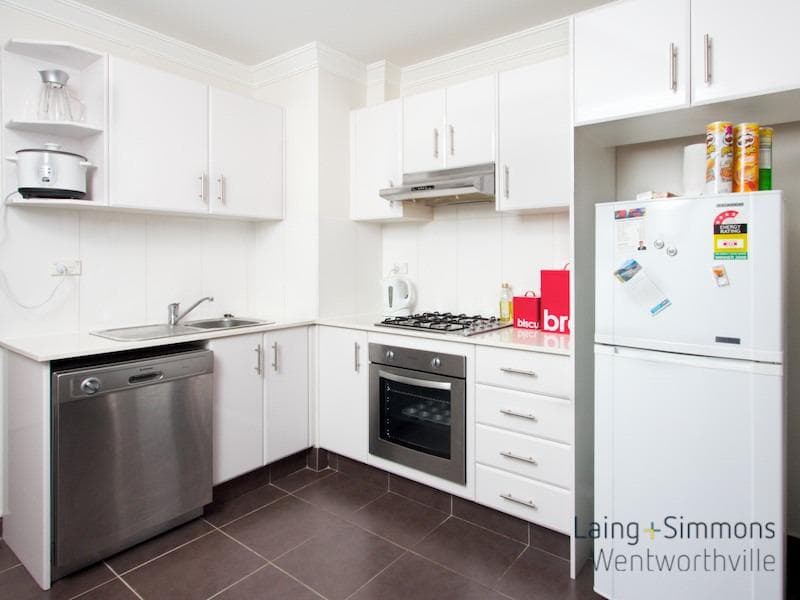 4/2-6 Kendall Street, Harris Park, Harris Park - Thumbnail 3