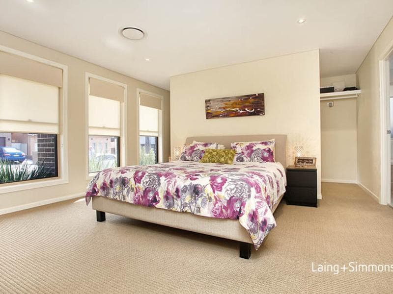 5/2a																										Toorak Court
														
								Port Macquarie, NSW 2444, Middleton Grange - Thumbnail 5