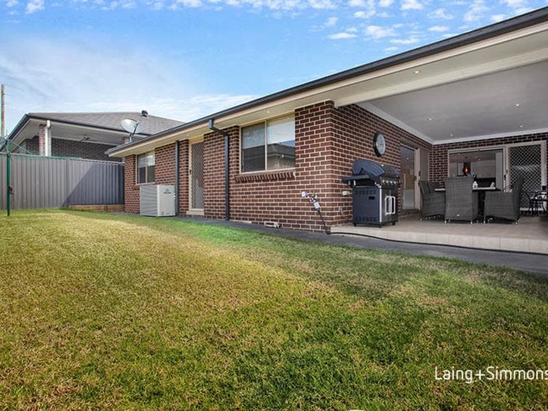 5/2a																										Toorak Court
														
								Port Macquarie, NSW 2444, Middleton Grange - Thumbnail 6