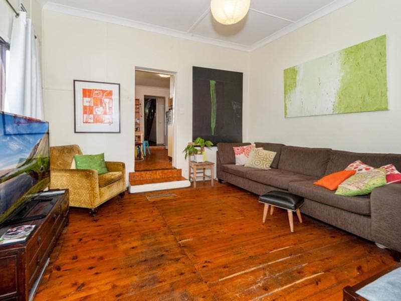 5/2a																										Toorak Court
														
								Port Macquarie, NSW 2444, Redfern - Thumbnail 2