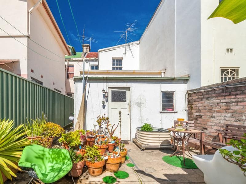 5/2a																										Toorak Court
														
								Port Macquarie, NSW 2444, Redfern - Thumbnail 7