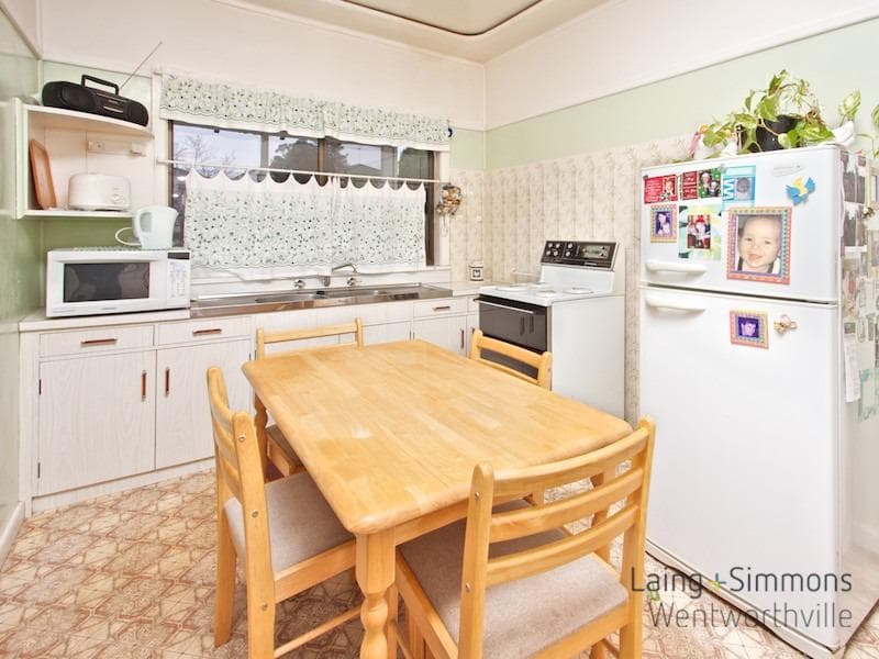 5/2a																										Toorak Court
														
								Port Macquarie, NSW 2444, Wentworthville - Thumbnail 4