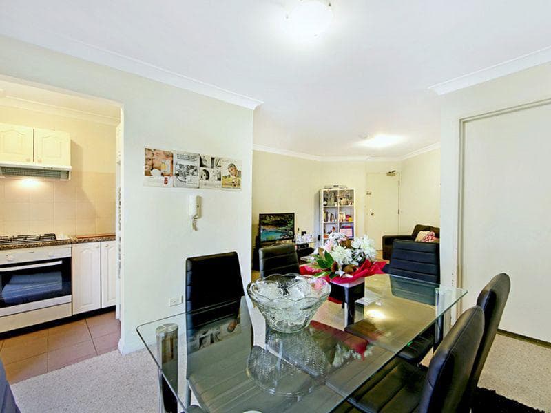 11/54-58																										Broomfield Street
														
								Cabramatta, NSW 2166, Glebe - Thumbnail 3