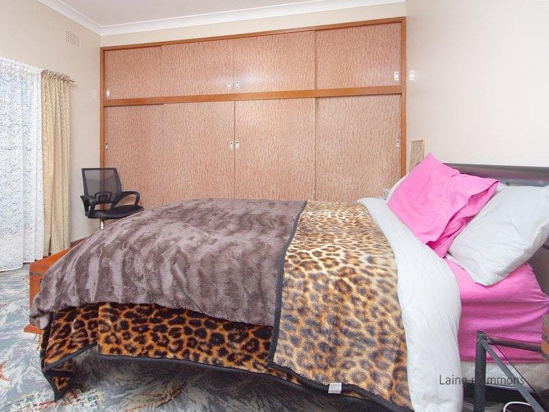 5/2a																										Toorak Court
														
								Port Macquarie, NSW 2444, Blacktown - Thumbnail 4