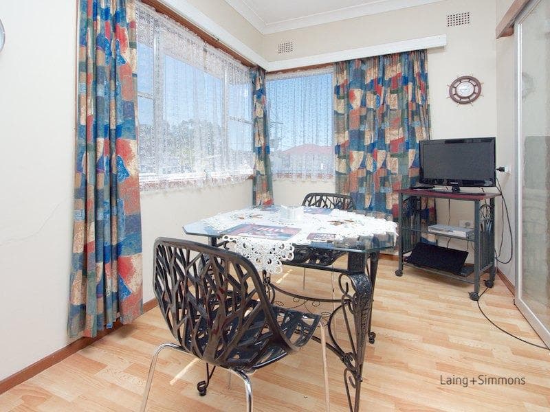 5/2a																										Toorak Court
														
								Port Macquarie, NSW 2444, Blacktown - Thumbnail 5