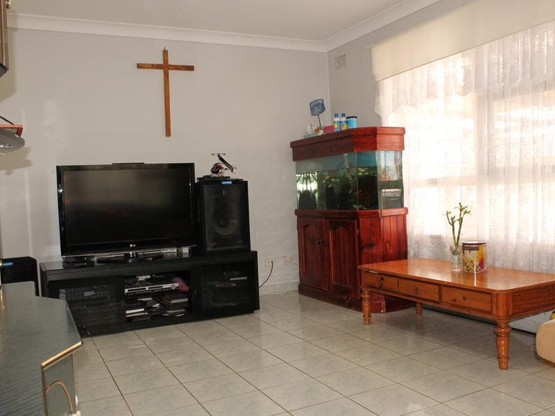 5/2a																										Toorak Court
														
								Port Macquarie, NSW 2444, Cabramatta West - Thumbnail 2