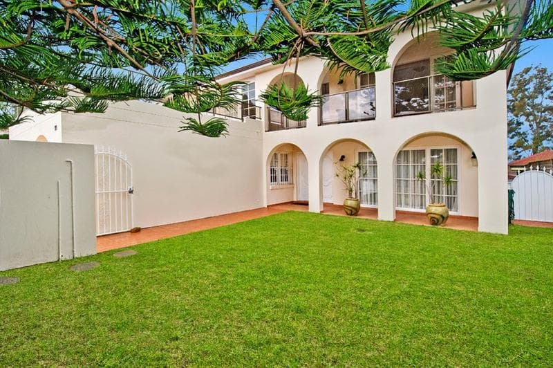 5/2a																										Toorak Court
														
								Port Macquarie, NSW 2444, Vaucluse - Thumbnail 5