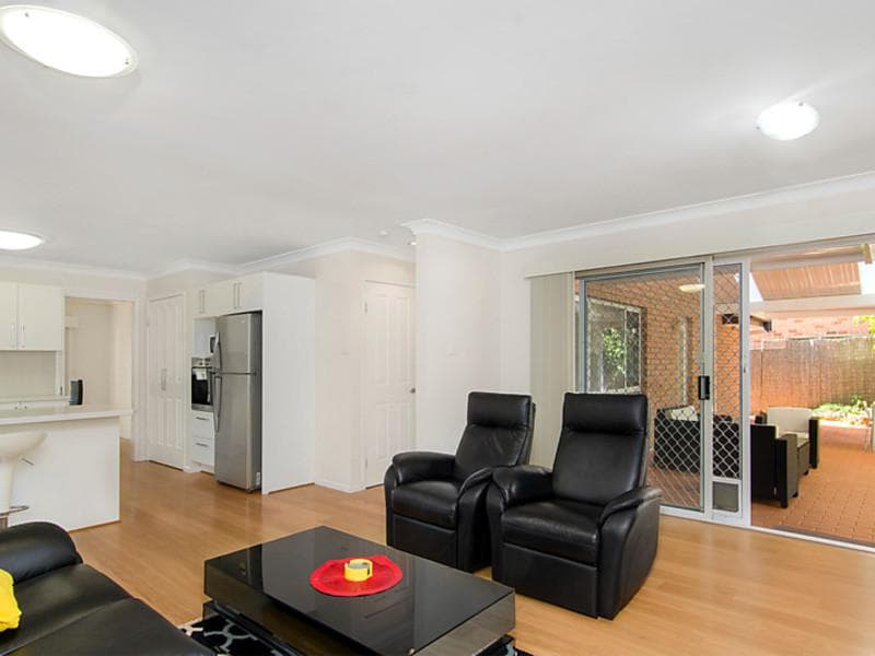 5/2a																										Toorak Court
														
								Port Macquarie, NSW 2444, Pennant Hills - Thumbnail 4