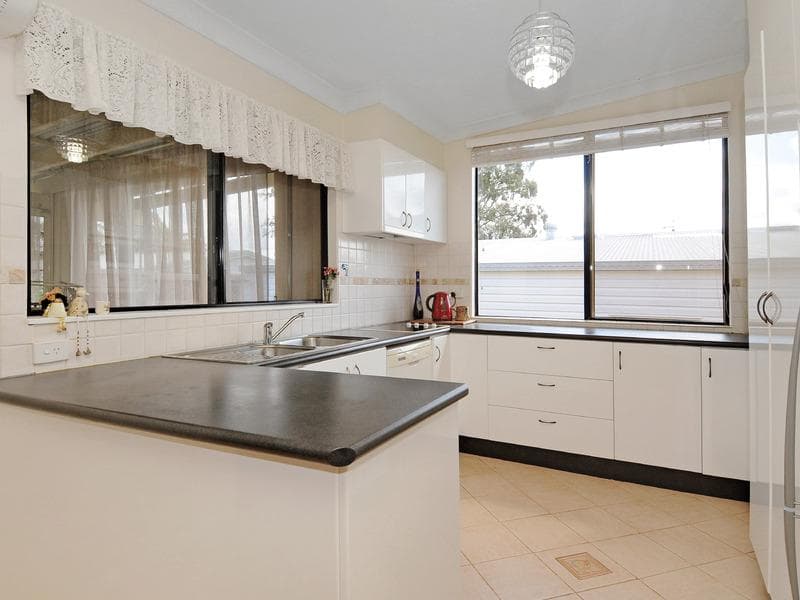 13 Hudson Avenue, Port Macquarie, Port Macquarie - Thumbnail 2