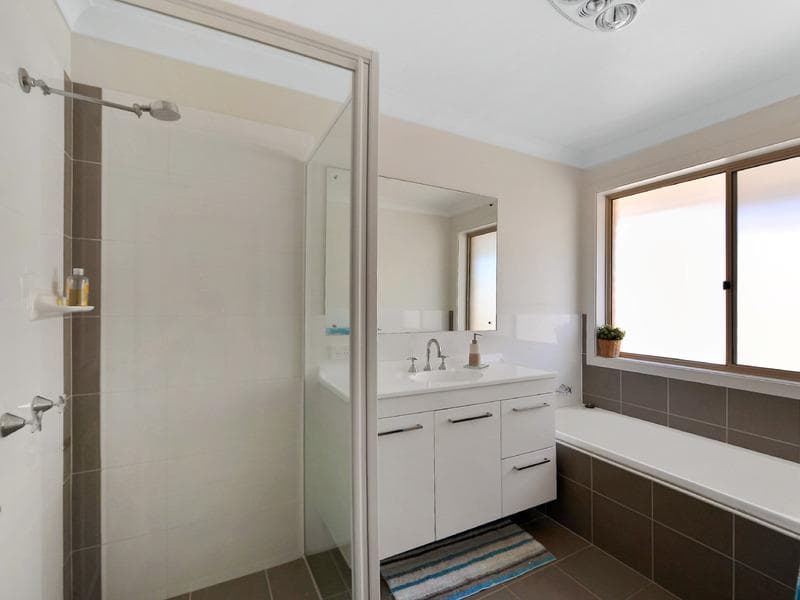 5/2a																										Toorak Court
														
								Port Macquarie, NSW 2444, Port Macquarie - Thumbnail 8