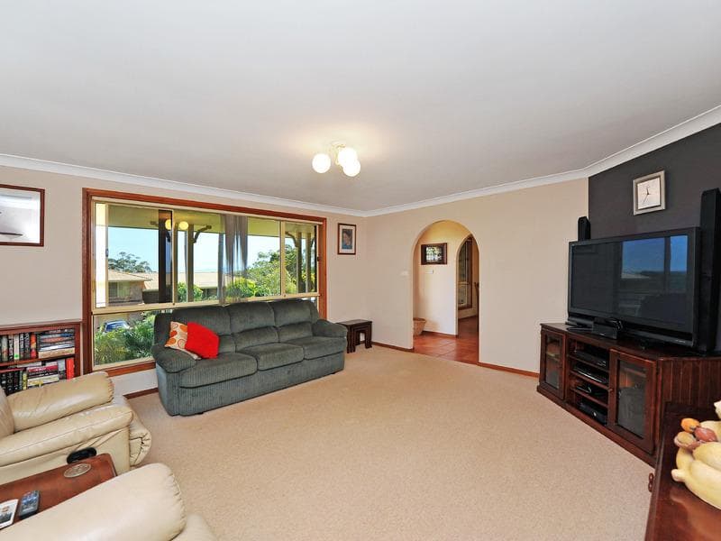 18 Clearwater Crescent, Port Macquarie, Port Macquarie - Thumbnail 2