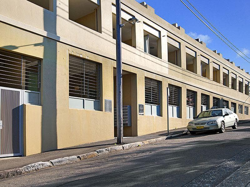 10/20-22																										Brickfield Street
														
								North Parramatta, NSW 2151, Glebe - Thumbnail 4
