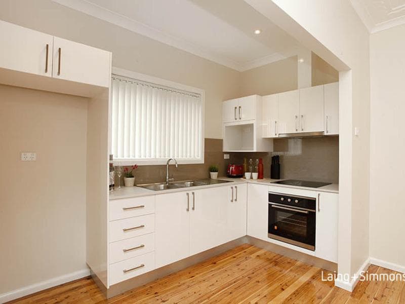 17/70-72																										Lane Street
														
								Wentworthville, NSW 2145, Fairfield West - Thumbnail 5