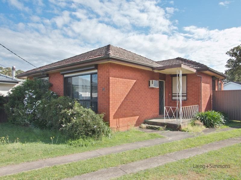 15 Cluden Close, Toongabbie, Toongabbie - Image 1