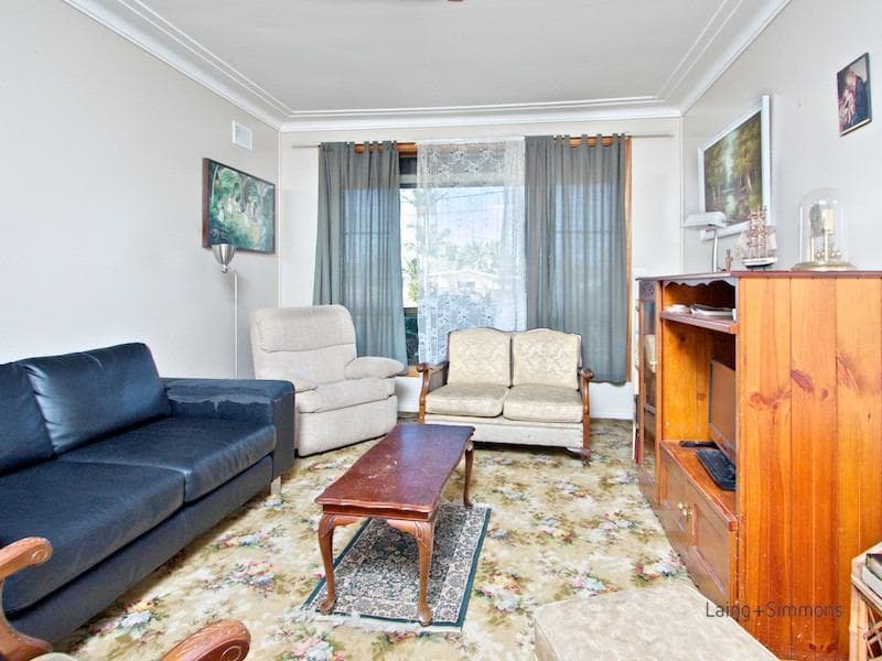 15 Cluden Close, Toongabbie, Toongabbie - Thumbnail 2
