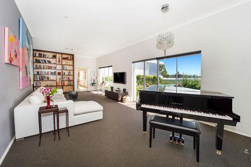 17/70-72																										Lane Street
														
								Wentworthville, NSW 2145, Rose Bay - Thumbnail 5