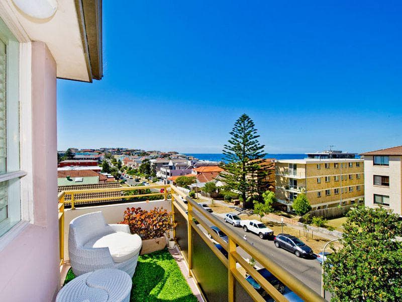 10/20-22																										Brickfield Street
														
								North Parramatta, NSW 2151, North Bondi - Thumbnail 3
