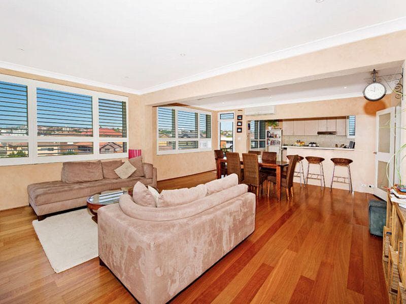 10/20-22																										Brickfield Street
														
								North Parramatta, NSW 2151, North Bondi - Thumbnail 7