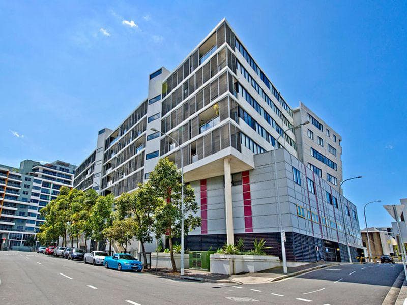 111/11a Lachlan St, Waterloo, Waterloo - Image 1