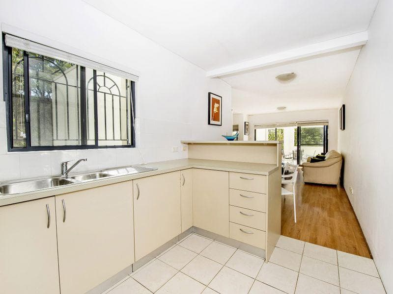 2/337 Old South Head Road, North Bondi, North Bondi - Thumbnail 2