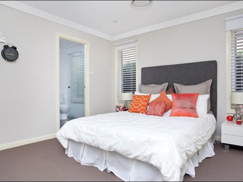17/70-72																										Lane Street
														
								Wentworthville, NSW 2145, Ropes Crossing - Thumbnail 5