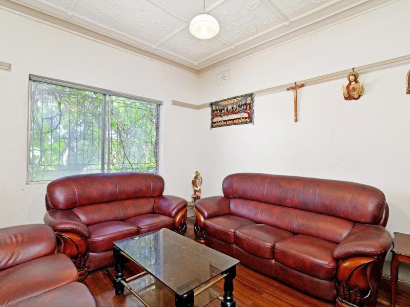 9 Hurlstone Avenue, Hurlstone Park, Hurlstone Park - Thumbnail 2