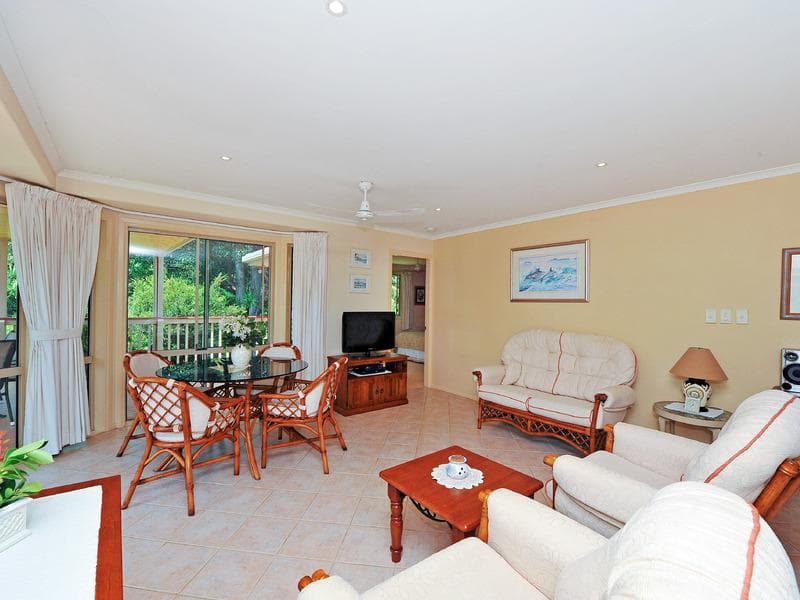 10 Morcombe Place, Port Macquarie, Port Macquarie - Thumbnail 2